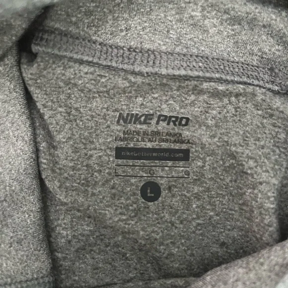🔥 Nike Pro Hyperwarm Dri-FIT Cinch Neck Top – Size L Gray Long Sleeve ✔️ - Picture 9 of 10